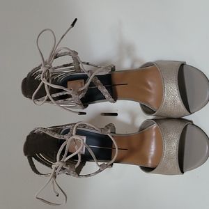 NWT DOLCE VITA LACE UP HEELS